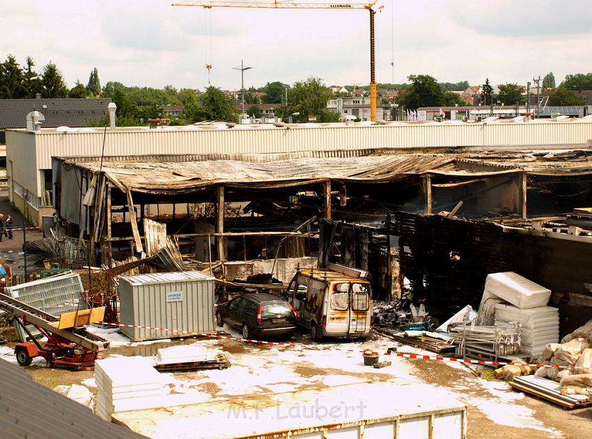 Feuer Halle Siegburg Gewerbegebiet Zange P294.JPG